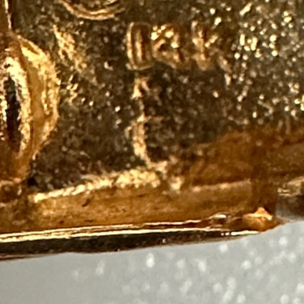 14k real solid Gold Classic Car Pin​